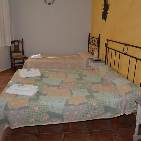 Hotel Restaurante Vinas Viejas Fuentes de Ayodar Екстер'єр фото