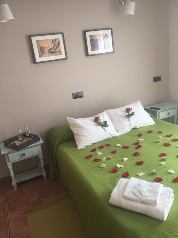 Hotel Restaurante Vinas Viejas Fuentes de Ayodar Екстер'єр фото