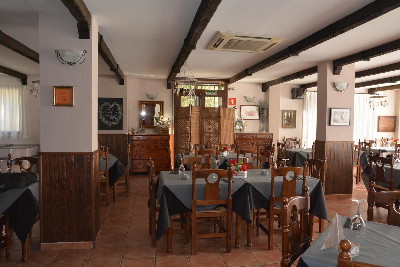 Hotel Restaurante Vinas Viejas Fuentes de Ayodar Екстер'єр фото