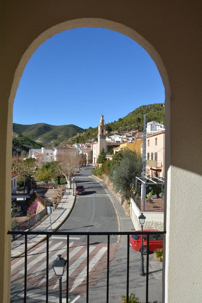 Hotel Restaurante Vinas Viejas Fuentes de Ayodar Екстер'єр фото
