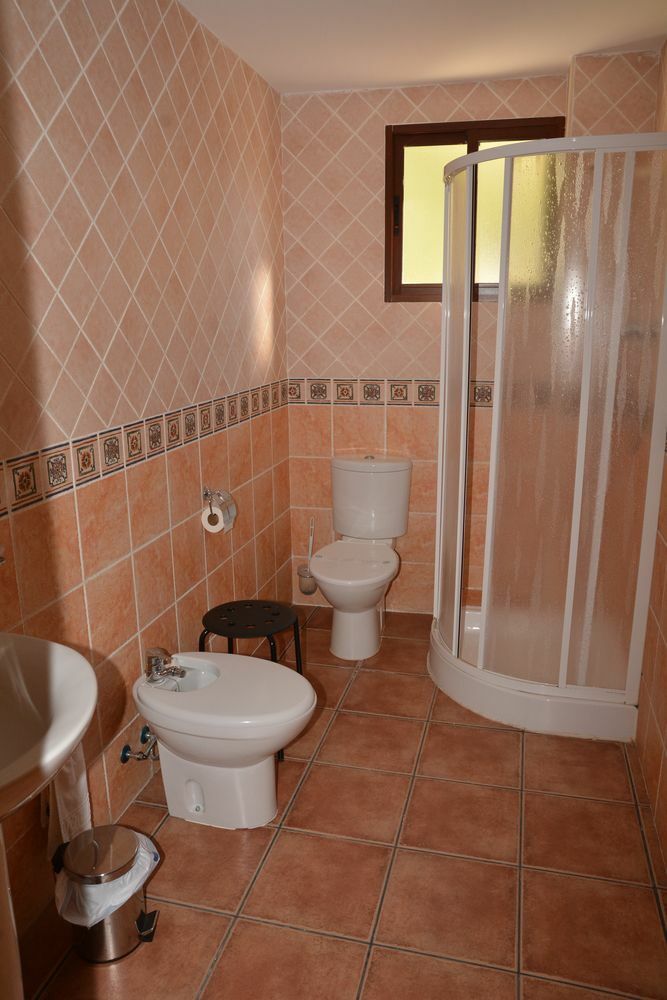 Hotel Restaurante Vinas Viejas Fuentes de Ayodar Екстер'єр фото